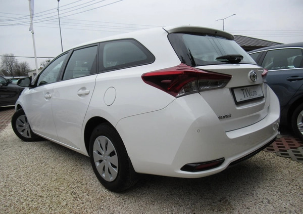 Toyota Auris cena 51893 przebieg: 53700, rok produkcji 2018 z Dąbrowa Tarnowska małe 172